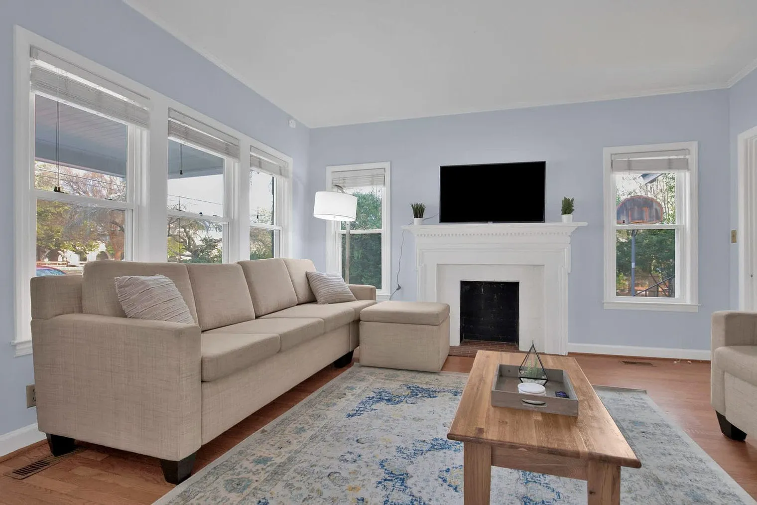 4 bed, 2.0 bath, 1894 sqft, $3,626 — Photo 1