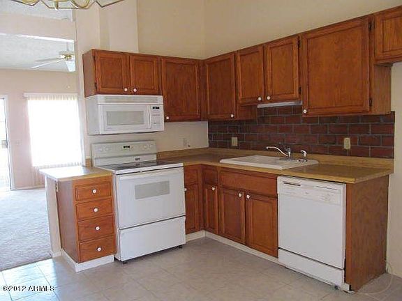 4th image of 314 E Wickieup Ln