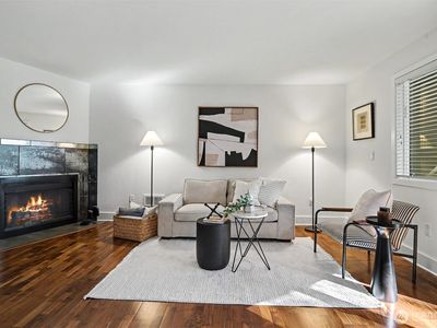 11052 NE 33rd Place #A4, Bellevue, WA, 98004