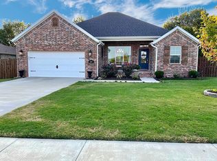 665 Arroyo St, Farmington, AR 72730