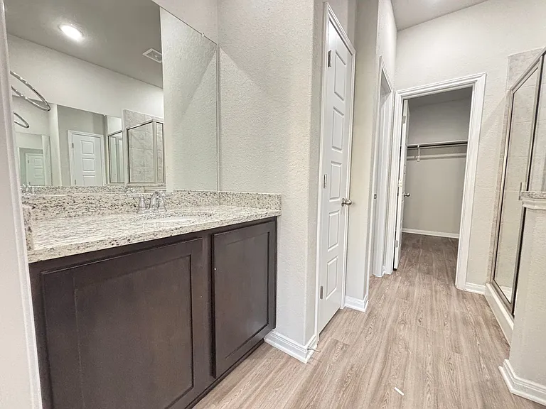 330 Caleb Ct — Photo 15