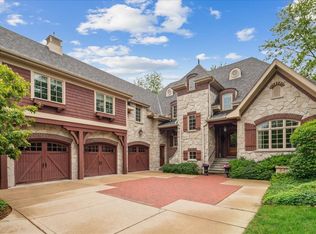 2122 Stonebridge Ct, Wheaton, IL 60189