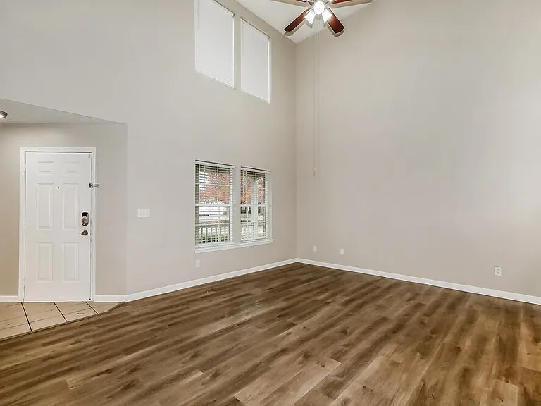 3329 Gainesville Ct — Photo 5