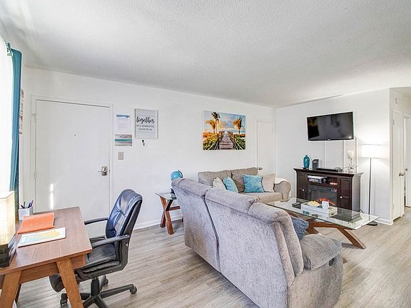 5th image of 516 19th St Unit A2