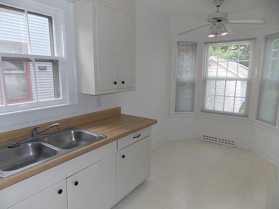 4th image of 3114 Eshcol Ave
