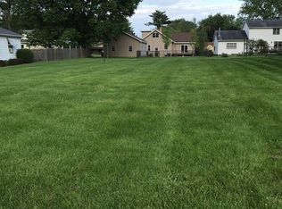 1612 Court St, McHenry, IL 60050