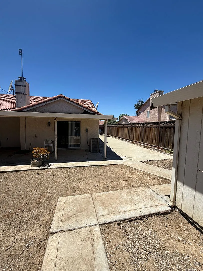 3 bed/2 bath in Los Banos — Photo 3