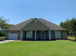 104 Turtle Cove Ln, Tifton, GA 31794