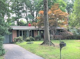 1304 Susanaire Cir, Saint Louis, MO 63146