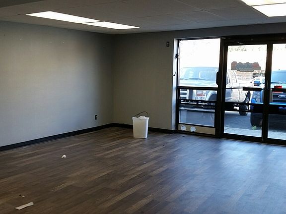 3rd image of 364 S Grand Ave