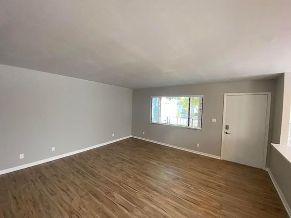 5th image of 15072 Ashland Place #130