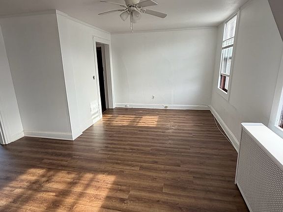 3rd image of 396 Gibbs Ave #B