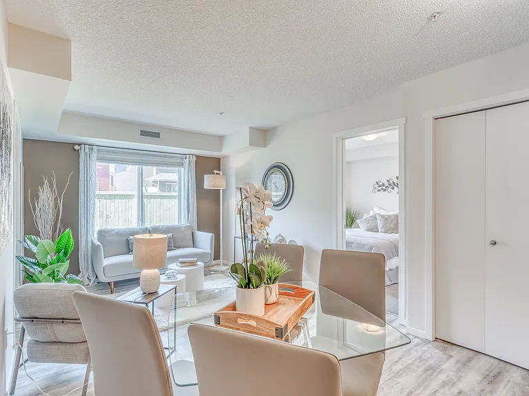 25 Clydesdale Ave — Photo 40