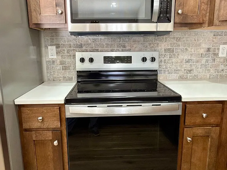1805 Saint Michaels Ct — Photo 31
