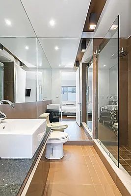 5th image of 15 Roebling St #1B