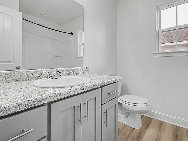 1246 Grayson Ave — Photo 11