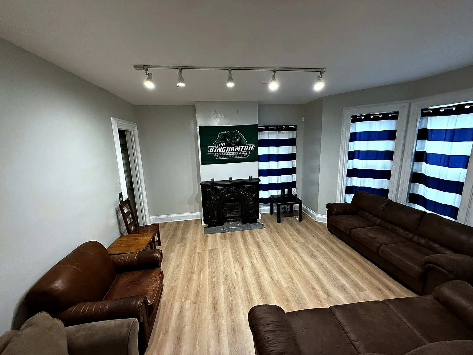 6 bed, 2775 sqft, $3,570 — Photo 3