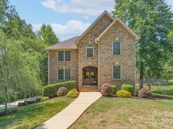 1622 Huntcliff Dr, Rock Hill, SC 29732