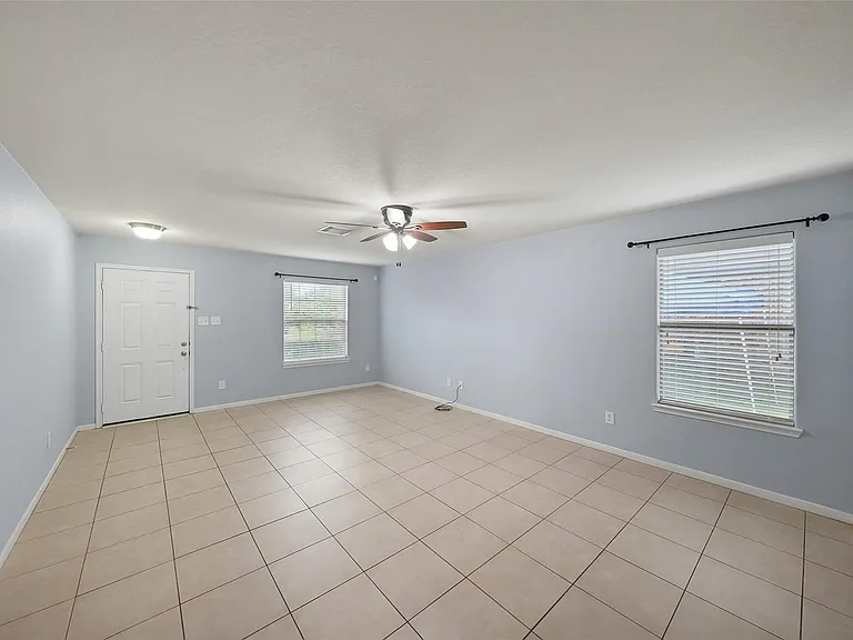 4513 Clemwood Ln — Photo 7
