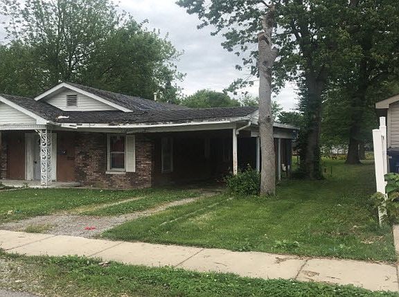 3rd image of 703 S Bentley St