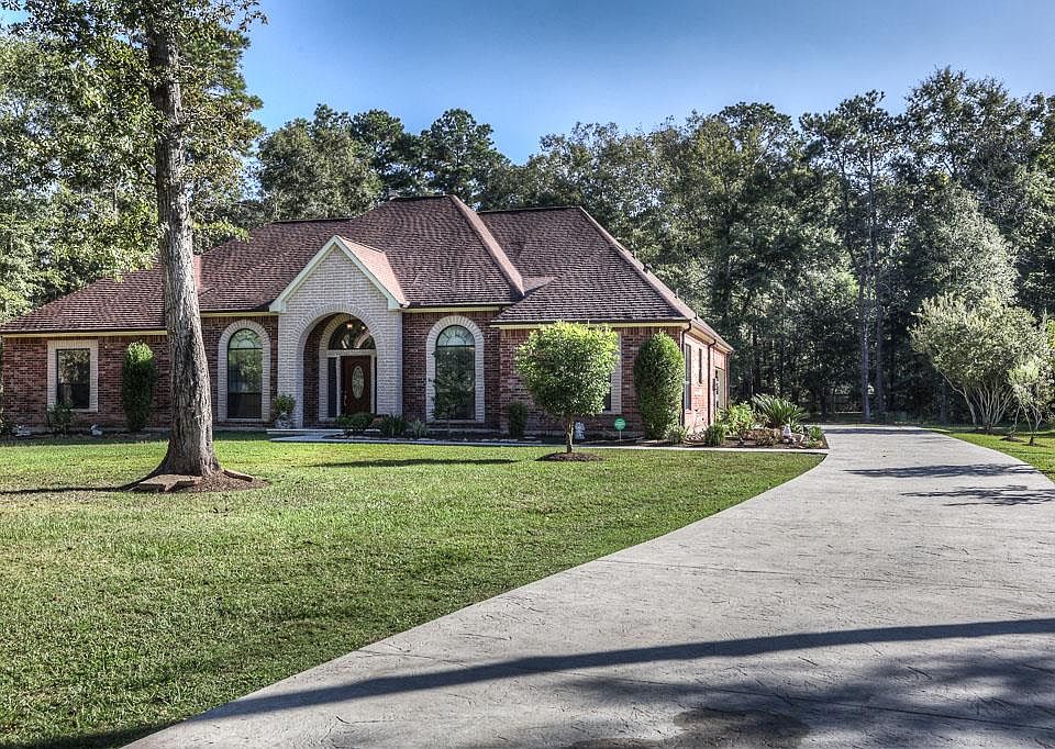 1st image of 19303 Riverwalk Dr
