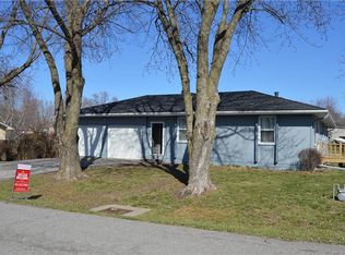 400 N Washington St, Spring Hill, KS 66083