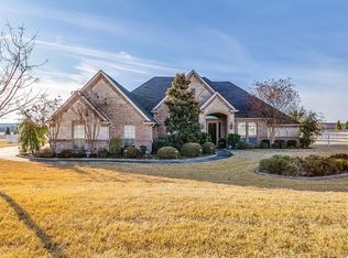 104 Backstretch Ln, Fort Worth, TX 76126