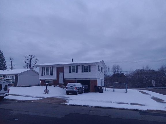 4th image of 6219 N Randwick Rd