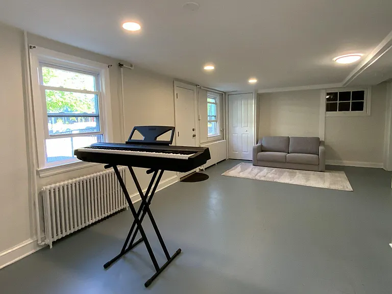1772 E St NE — Photo 20