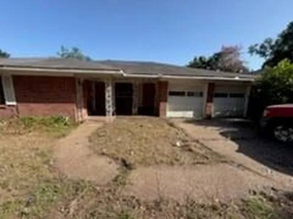 905 Cowan Ave, Conroe, TX 77301