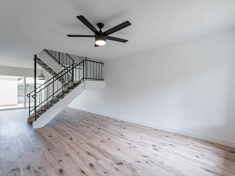 3909 S Mill Ave — Photo 8