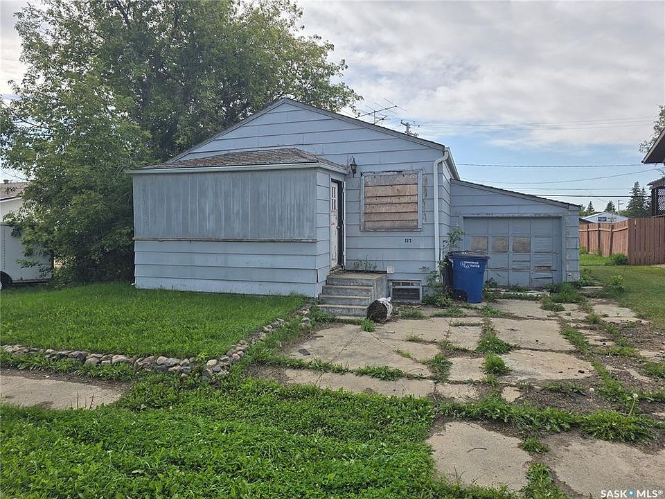 1st image of 117 1st St NE