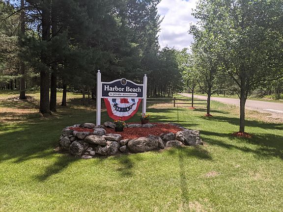 2nd image of 10356 Oakdale Dr