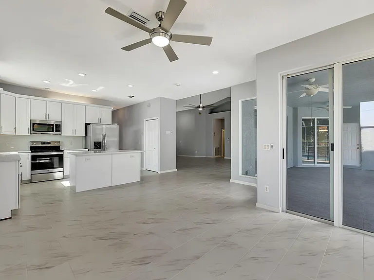 2704 SE Eagle Dr — Photo 18