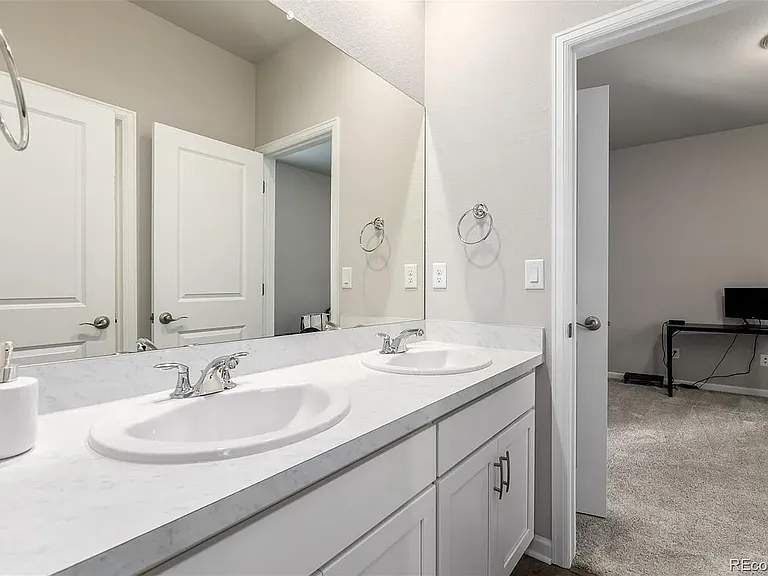 6318 E 141st Dr — Photo 12