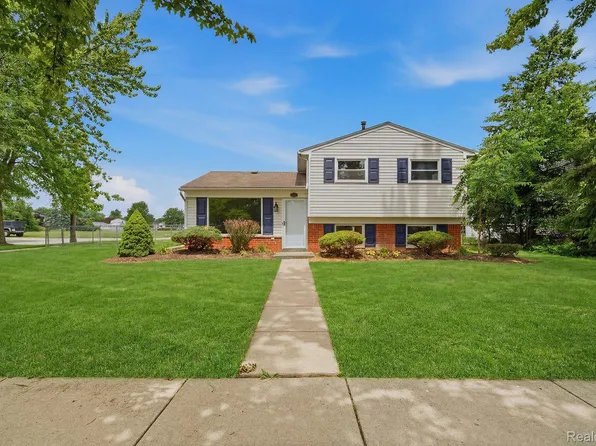 23254 Croft Ave, Flat Rock, MI 48134