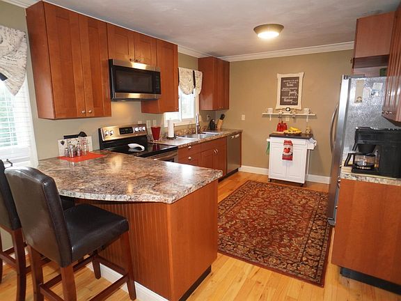 2nd image of 42 Callery Pear Dr Unit 6