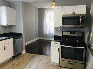 918 W 32nd Pl #1, Chicago, IL 60608