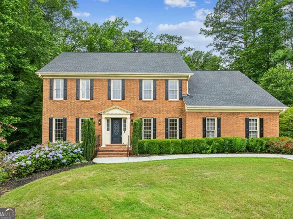 5524 Wedgewood Ct SW, Lilburn, GA 30047