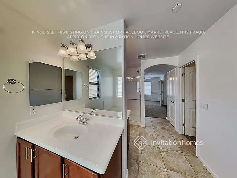 1407 S Moccasin Trl — Photo 16