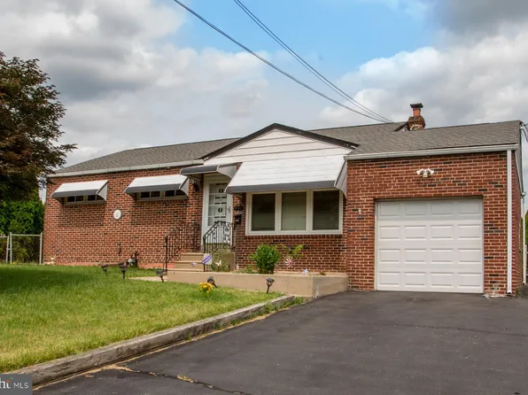 941 Station Ave, Bensalem, PA 19020