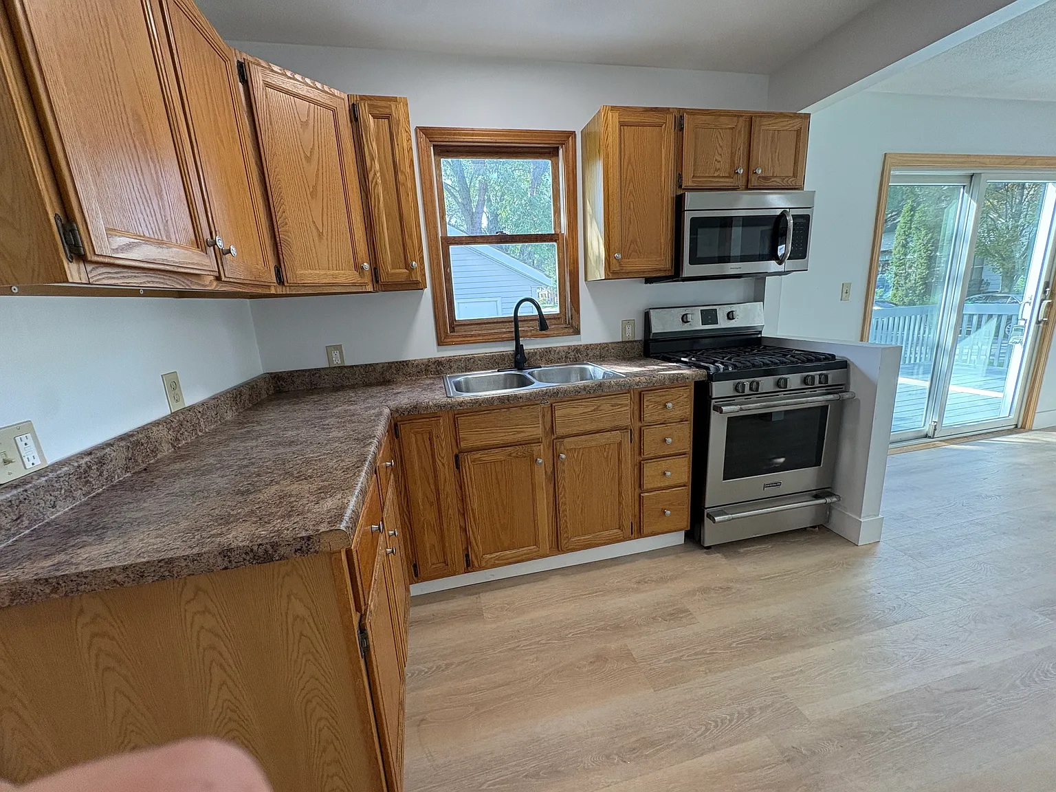1 bed, 541 sqft, $1,450 — Photo 3