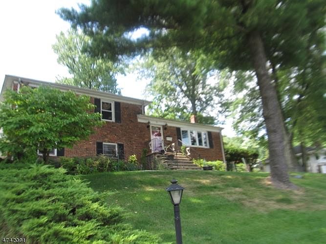 1st image of 63 Garfield Ave