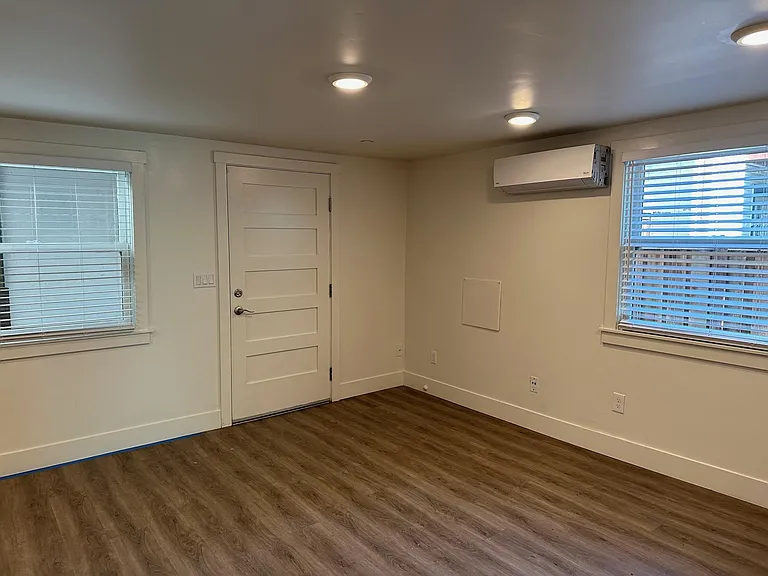 305 U St #100 — Photo 5