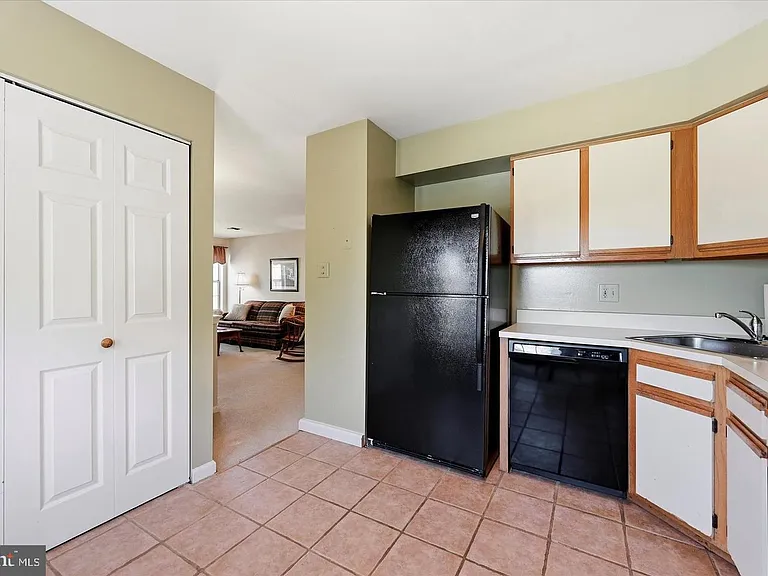700 Bradford Ter #184 — Photo 8
