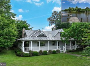 1927 Surf Cir, Pasadena, MD 21122