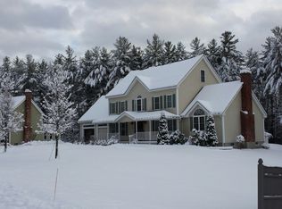 17 Buckingham Dr, Londonderry, NH 03053