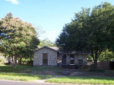 1410 Elmwood Blvd, Dallas, TX, 75224