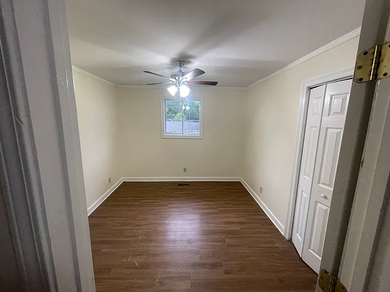 1008 Crest Dr — Photo 13