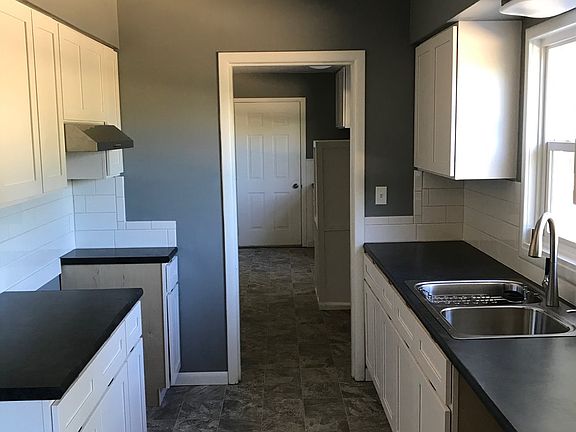 4th image of 5317 NE 72nd Ave